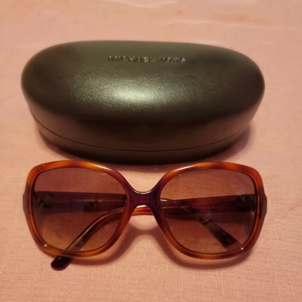 Michael Kors Cassidy Honey Tortoise/Brown Gradient Sunglasses